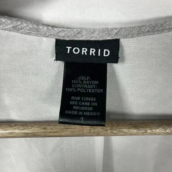 Torrid lightweight open front cardigan gray white size 1 long sleeve casual - Picture 2 of 8